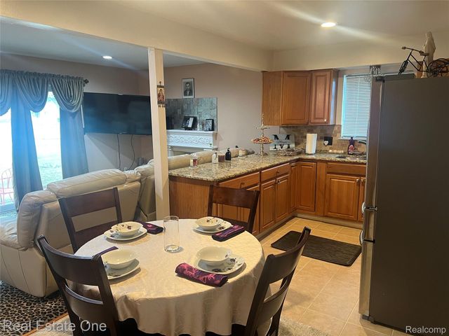 33569 Breckenridge Drive Sw, Sterling Heights, MI 48310