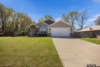 307 Mission Crest Circle, Lindale, TX 75771