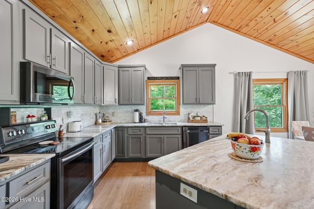 380 Bear Trail, Murphy, NC 28906