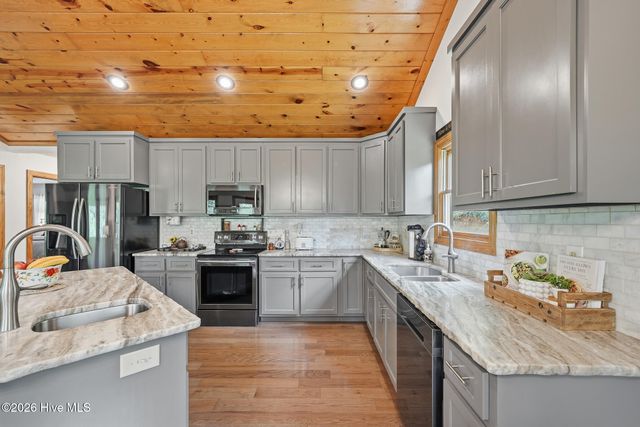 380 Bear Trail, Murphy, NC 28906