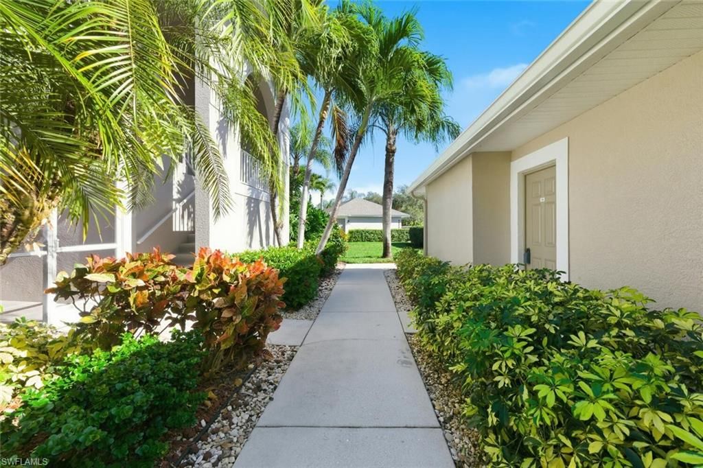 8575 Naples Heritage DR 116, NAPLES, FL 34112 — photo 4