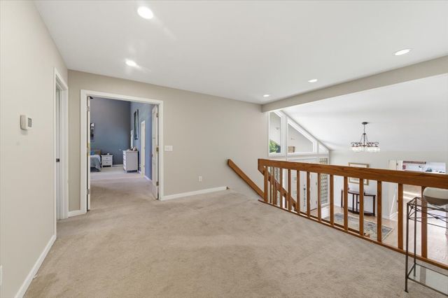 71 Oak Creek Drive, Yorkville, IL 60560