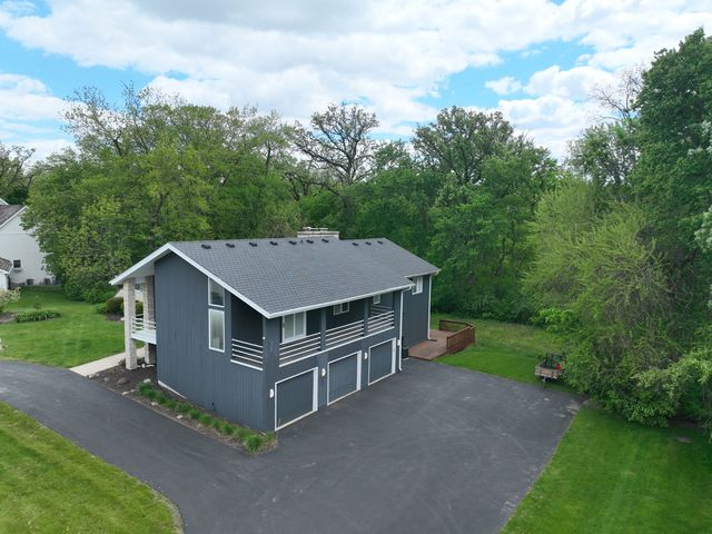71 Oak Creek Drive, Yorkville, IL 60560