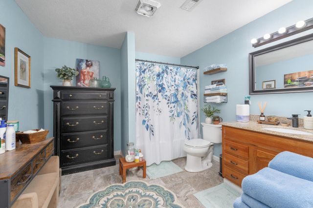 3227 S Blue Lake Ct, Wichita, KS 67215