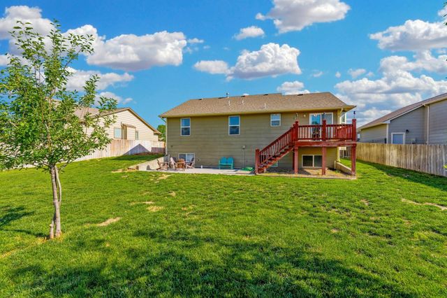 3227 S Blue Lake Ct, Wichita, KS 67215