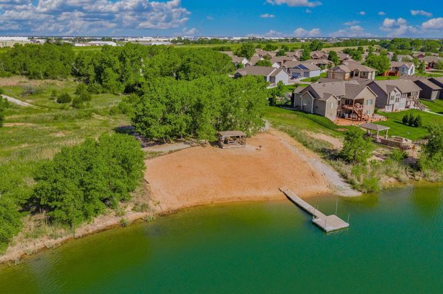 3227 S Blue Lake Ct, Wichita, KS 67215