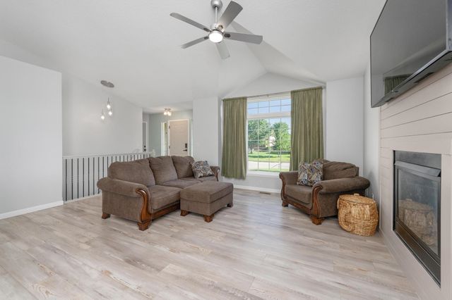 3227 S Blue Lake Ct, Wichita, KS 67215