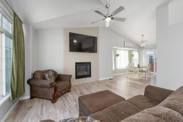 3227 S Blue Lake Ct, Wichita, KS 67215
