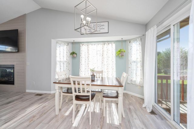 3227 S Blue Lake Ct, Wichita, KS 67215