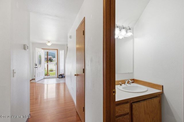 3740 W Highwater DR, Post Falls, ID 83854
