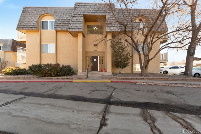 7335 E Quincy Avenue 104, Denver, CO 80237