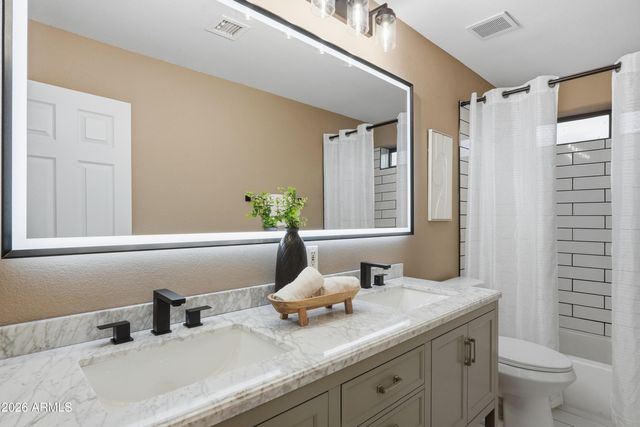 5001 N TUTHILL Road, Litchfield Park, AZ 85340