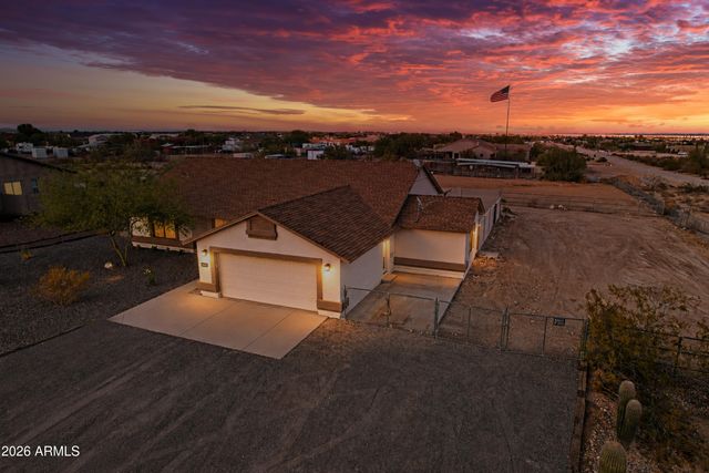 5001 N TUTHILL Road, Litchfield Park, AZ 85340