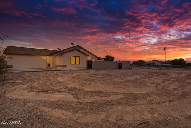 5001 N TUTHILL Road, Litchfield Park, AZ 85340