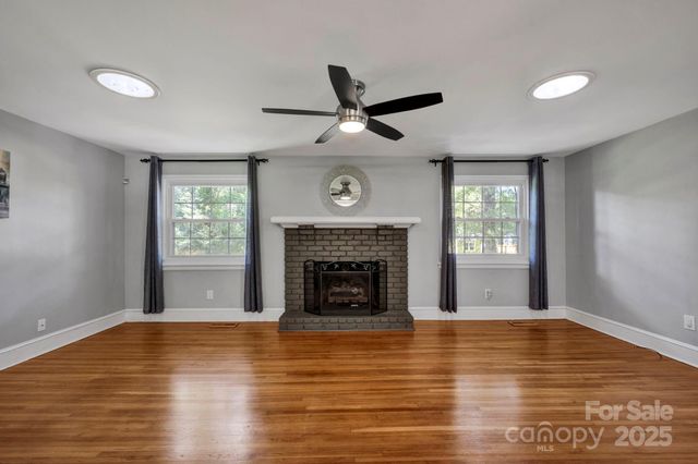 134 Birchwood Drive, Charlotte, NC 28214