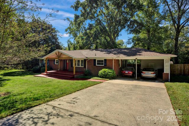 134 Birchwood Drive, Charlotte, NC 28214