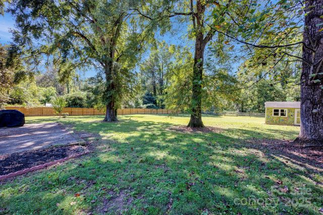 134 Birchwood Drive, Charlotte, NC 28214