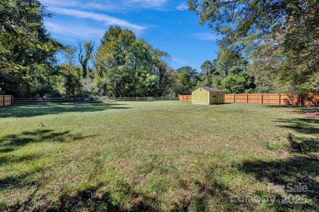 134 Birchwood Drive, Charlotte, NC 28214