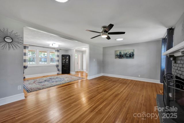 134 Birchwood Drive, Charlotte, NC 28214