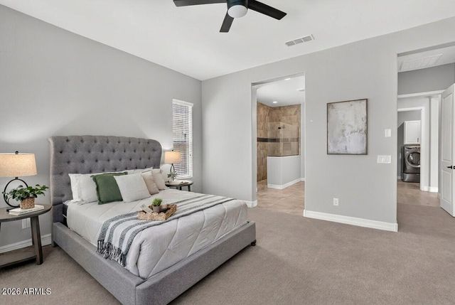 992 E PARKVIEW Drive, Gilbert, AZ 85295