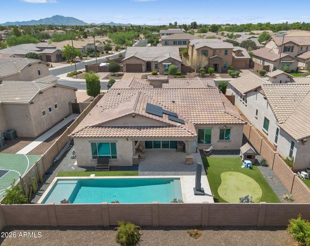 992 E PARKVIEW Drive, Gilbert, AZ 85295