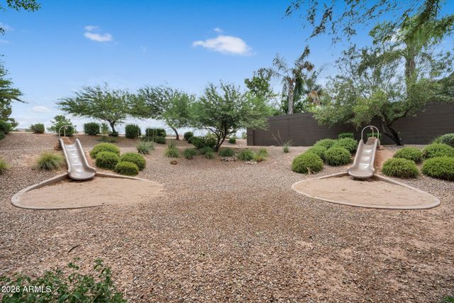 992 E PARKVIEW Drive, Gilbert, AZ 85295