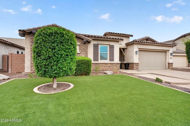 992 E PARKVIEW Drive, Gilbert, AZ 85295