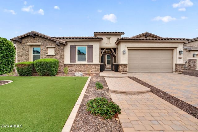 992 E PARKVIEW Drive, Gilbert, AZ 85295