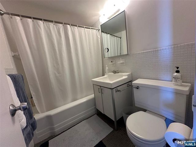 1 Horizon Road 1025, Fort Lee, NJ 07024