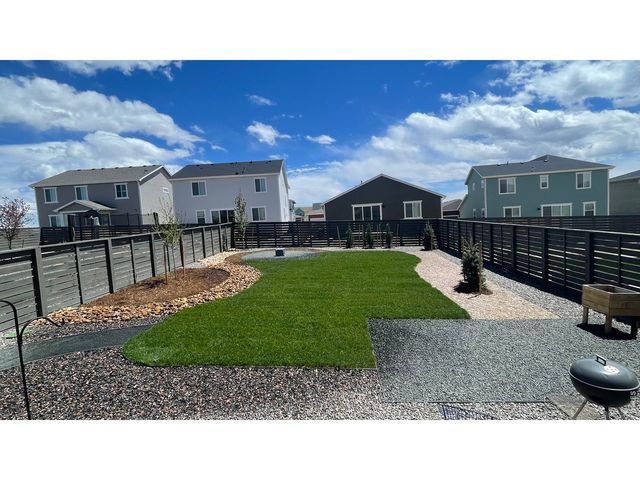 2468 Cabin Creek Ave, Loveland, CO 80538