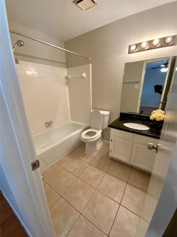 1139 W Brompton Drive, Pearland, TX 77584