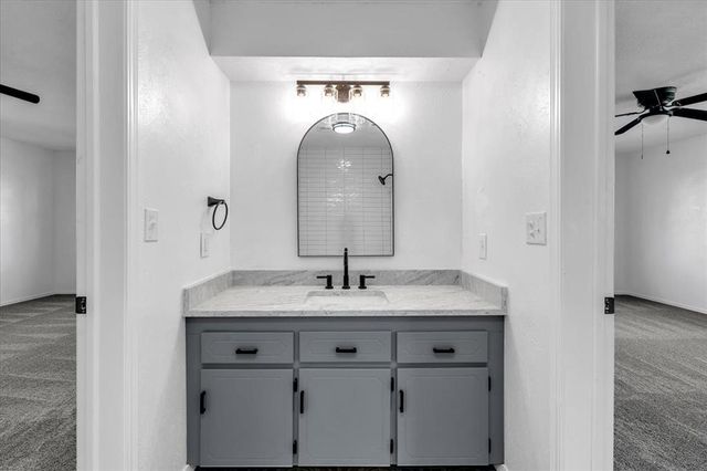 636 E Lea Terrace, Mustang, OK 73064