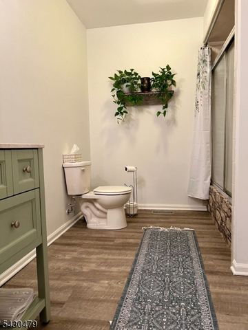 15 Christy Ln Left, Sparta Twp., NJ 07871