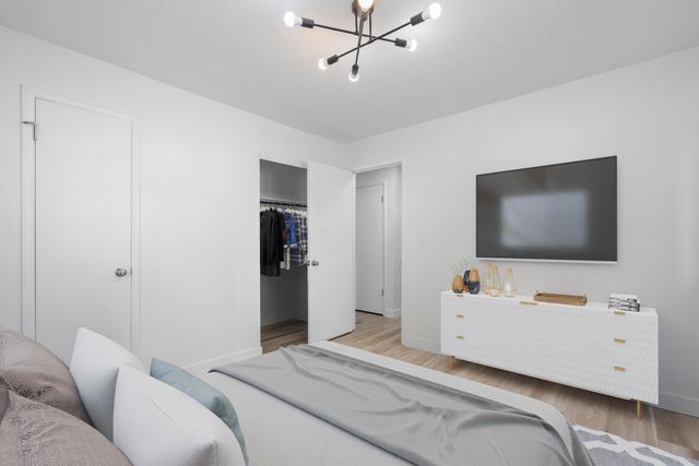 1305 S Prince Lane, Springfield, MO 65804