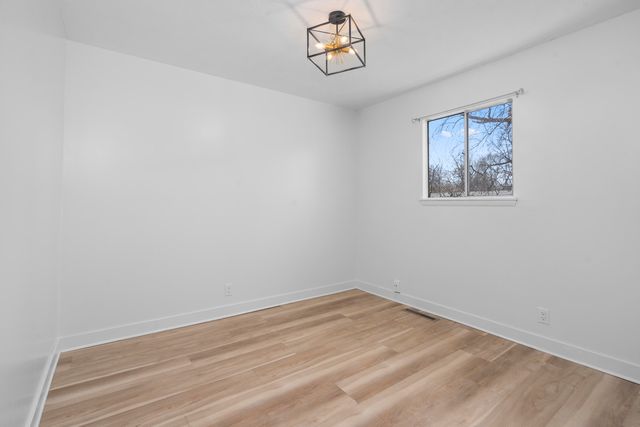 1305 S Prince Lane, Springfield, MO 65804