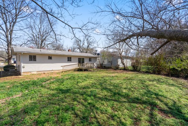 1305 S Prince Lane, Springfield, MO 65804