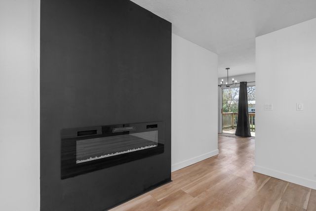 1305 S Prince Lane, Springfield, MO 65804