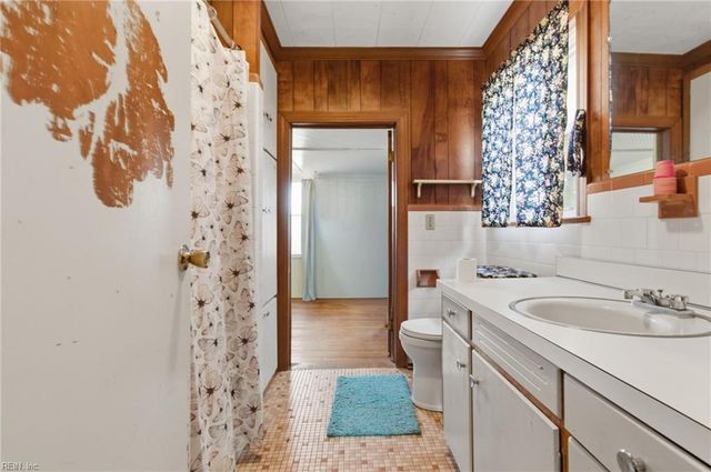 33247 Boothe RD, Ivor, VA 23866