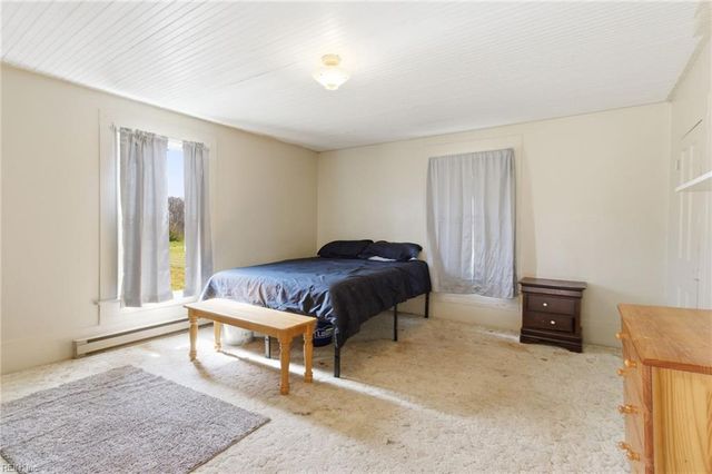 33247 Boothe RD, Ivor, VA 23866