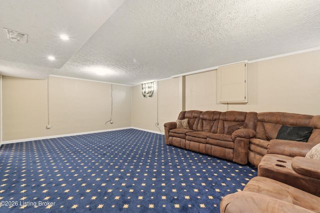 436 Babe Dr, Fairdale, KY 40118