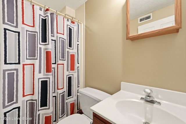 436 Babe Dr, Fairdale, KY 40118