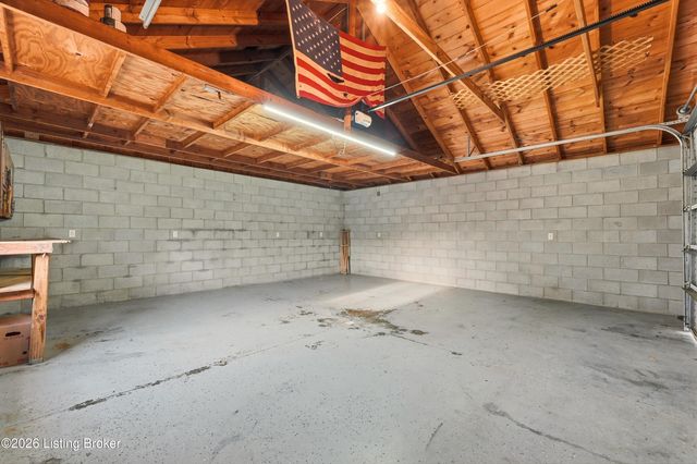 436 Babe Dr, Fairdale, KY 40118