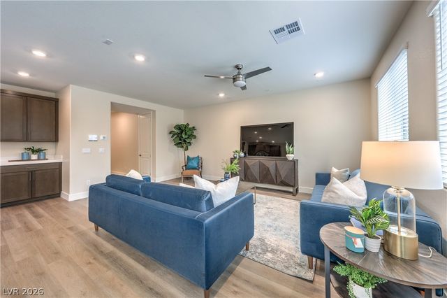 7617 Gage Falls Lane, North Las Vegas, NV 89084