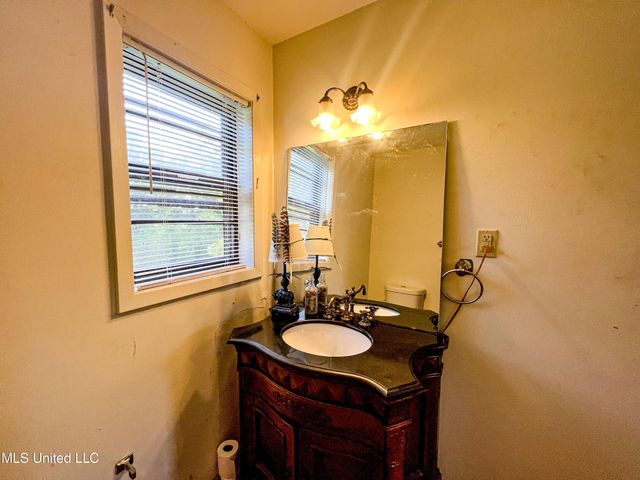 14912 Ms 35, Batesville, MS 38606