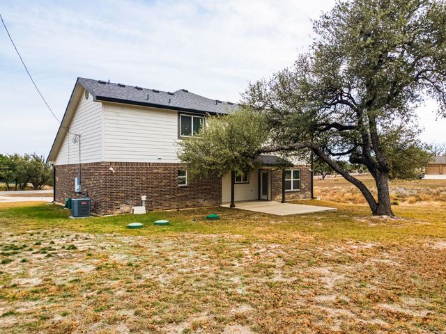320 Sunrise HLS, Lampasas, TX 76550