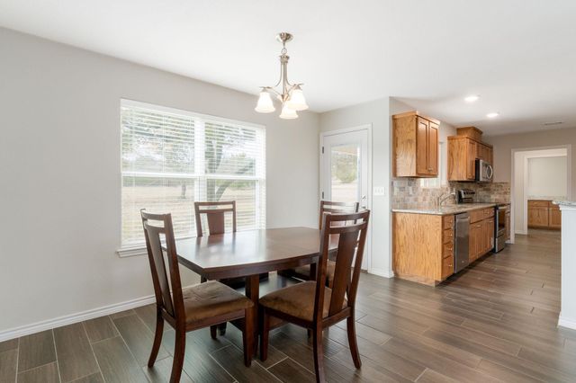 320 Sunrise HLS, Lampasas, TX 76550