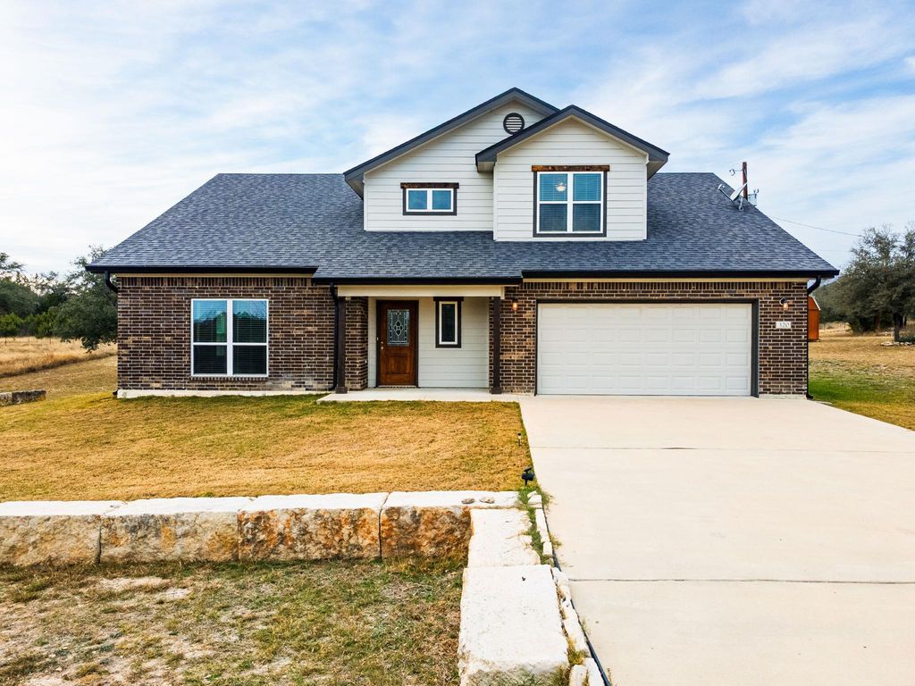 320 Sunrise HLS, Lampasas, TX 76550