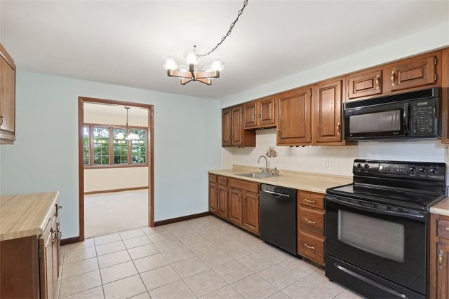 202 Falconhurst Drive, O'hara, PA 15238