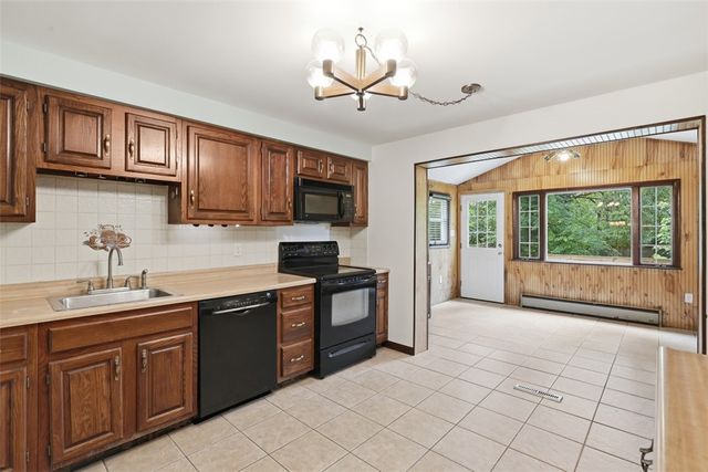202 Falconhurst Drive, O'hara, PA 15238