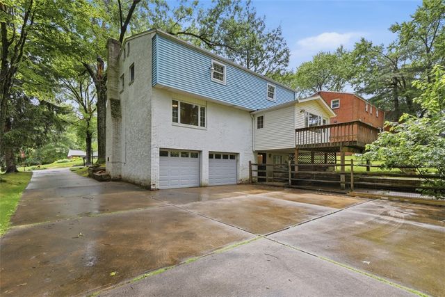 202 Falconhurst Drive, O'hara, PA 15238